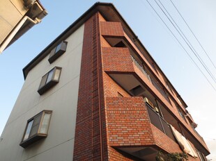 栄光サンプラザ〈石津南町〉の物件外観写真